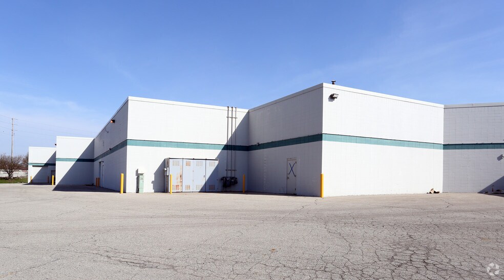 More Photos Of 1900-1964 S Koeller St, Oshkosh Unknown For Lease