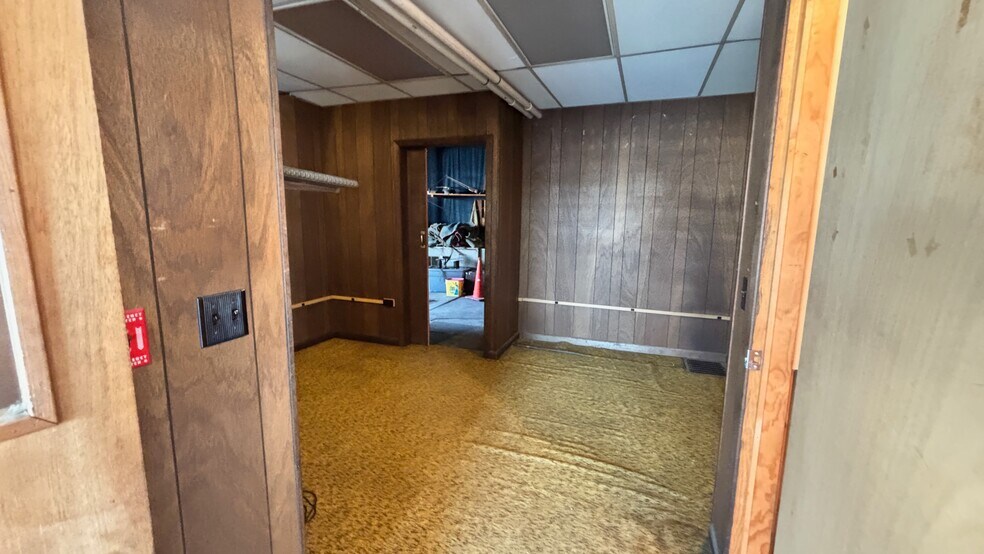 More Photos Of 801 Columbia St, Hudson Storefront Retail Residential For Sale