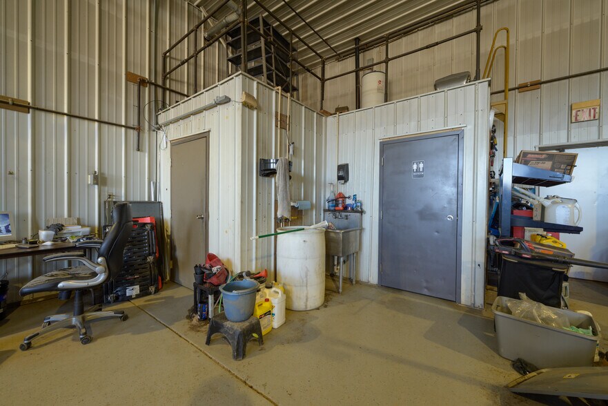 More Photos Of 31232 Red Hill Rd, Langsville Auto Repair For Sale