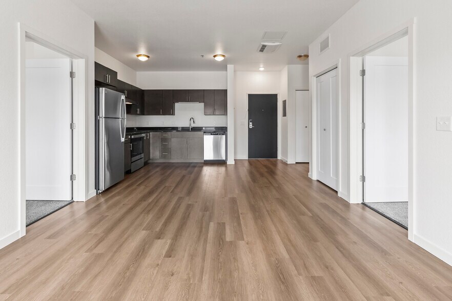 More Photos Of 120 & 124 W Hatting St, Luverne Apartments For Sale