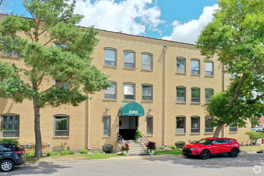 More Photos Of 2303 Wycliff St, Saint Paul Loft Creative Space For Lease