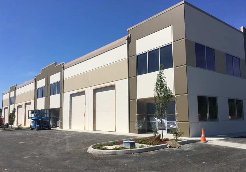 More Photos Of 10007 234th Ave E, Bonney Lake Distribution For Lease