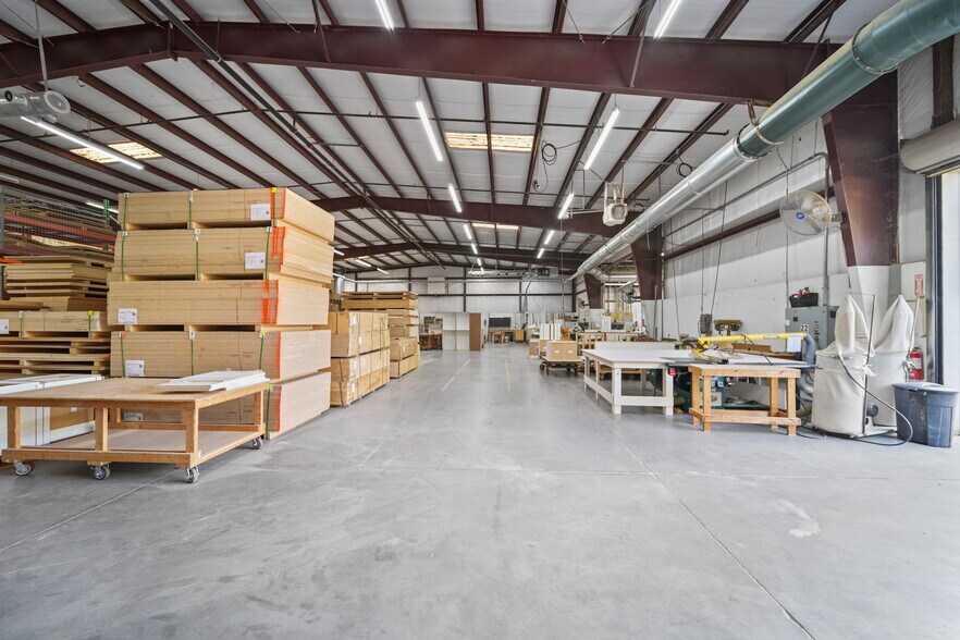 More Photos Of 3213 Westwood Industrial Dr, Monroe Manufacturing For Sale