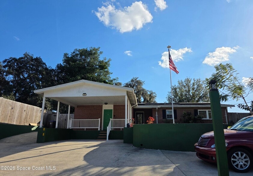 Primary Photo Of 2625 Garden St, Titusville Office For Sale