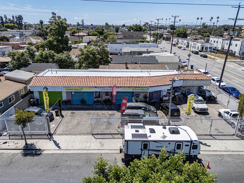 More Photos Of 6500 S Hoover St, Los Angeles General Retail For Sale