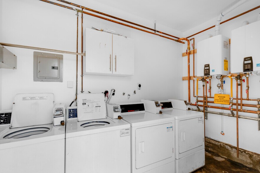 More Photos Of 518 E Washington Blvd, Pasadena Apartments For Sale