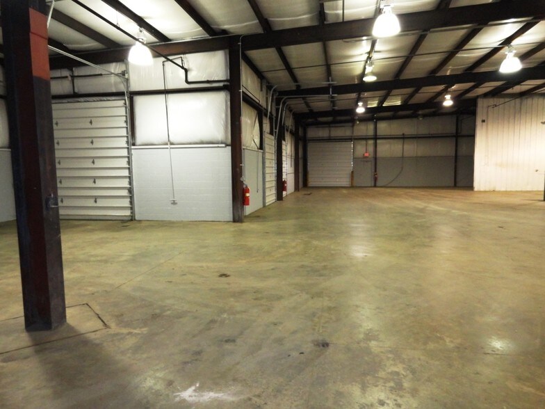 More Photos Of 7685 Fishel Dr N, Dublin Warehouse For Lease