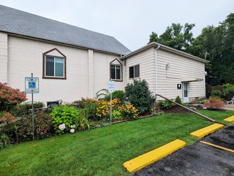 More Photos Of 2512 S Dye Rd, Flint Specialty For Sale