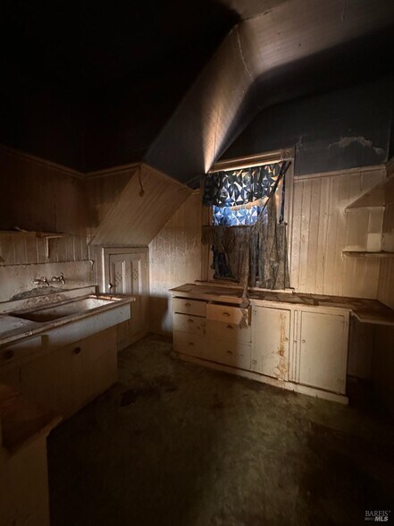More Photos Of 131 Coombs St, Napa Apartments For Sale