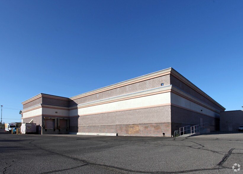 More Photos Of 9595 E Broadway Blvd, Tucson Supermarket For Lease