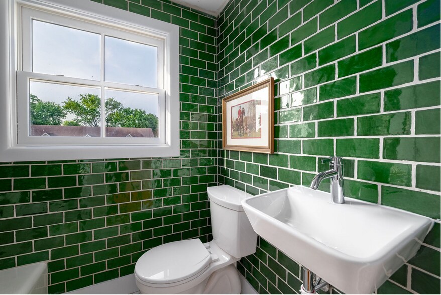 3750 Teays Valley Rd, Hurricane, WV 25526 Office For Sale