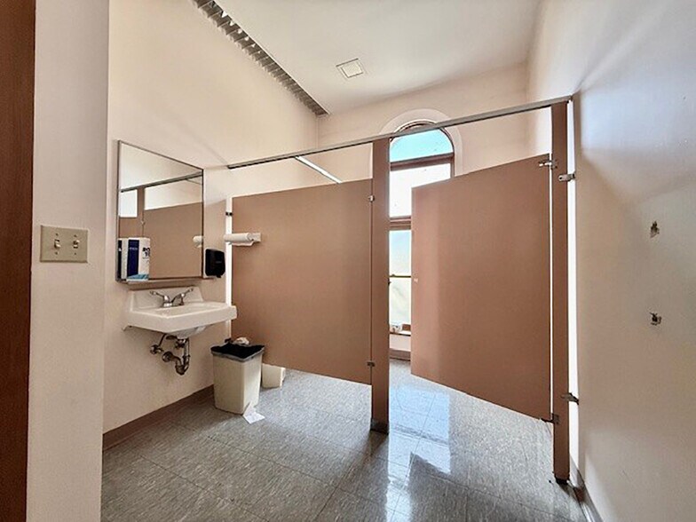 More Photos Of 145 E Main St, Fredonia Religious Facility For Lease