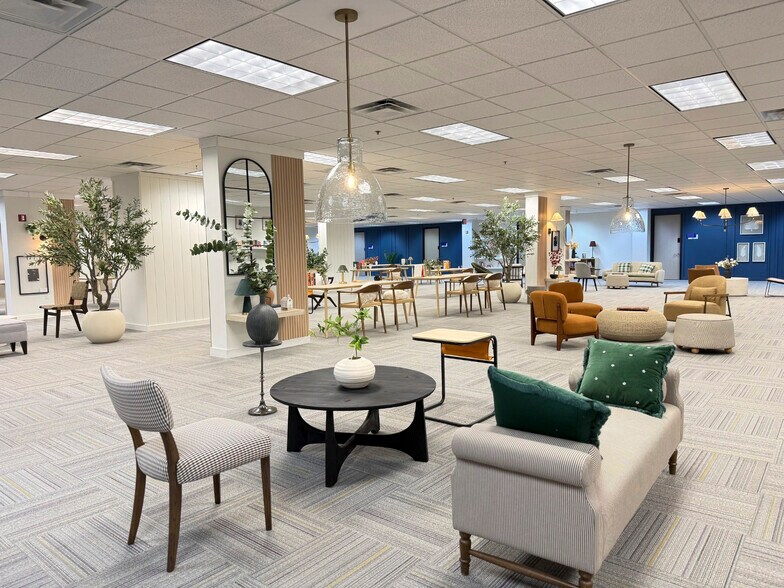 More Photos Of 5955 State Bridge Rd, Johns Creek Coworking Space