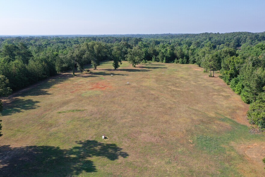 More Photos Of 2130 Country Club Rd, Palestine Golf Course Driving Range For Sale