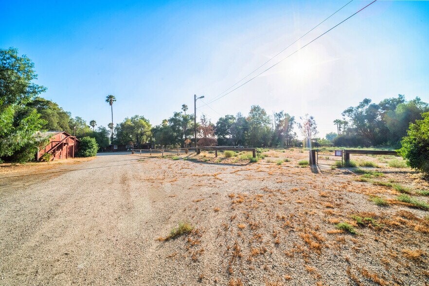 More Photos Of 1449 E Bennett Ave, Glendora Land For Sale