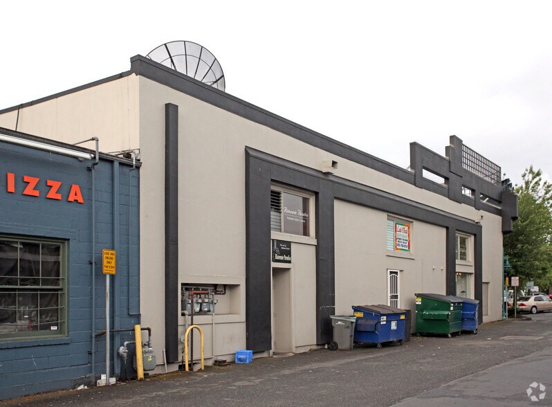 More Photos Of 120 Park Ln, Kirkland Storefront For Lease