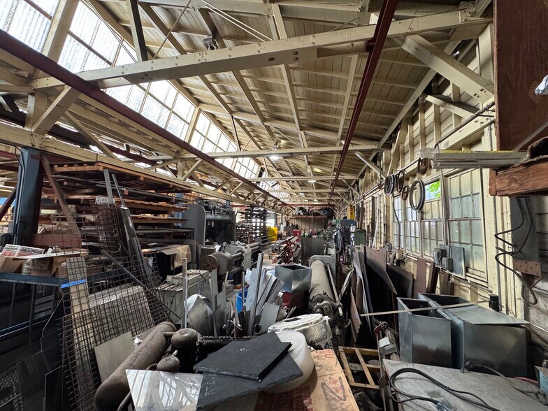 More Photos Of 2418 6th St, Berkeley Manufacturing For Lease