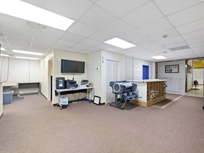 More Photos Of 2567 Athens Hwy, Gainesville Warehouse For Lease