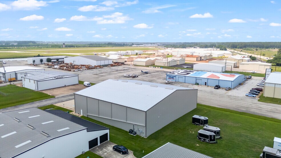 More Photos Of 7622 Eagle Ln, Spring Airplane Hangar For Sale