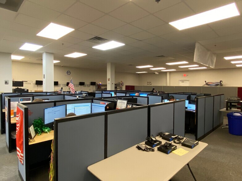 More Photos Of 8804 Caroma St, Olive Branch Flex For Lease