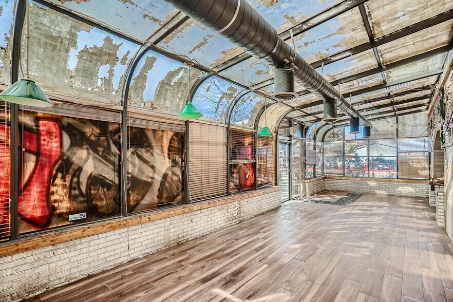More Photos Of 3800 W Colfax Ave, Denver Restaurant For Sale