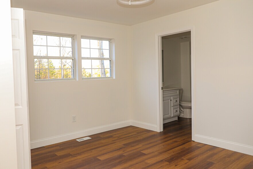 More Photos Of 643 Highway 9 S, Dawsonville Office Residential For Sale