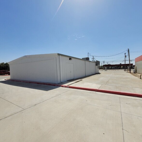 More Photos Of 5007 Avenue U, Lubbock Office For Lease