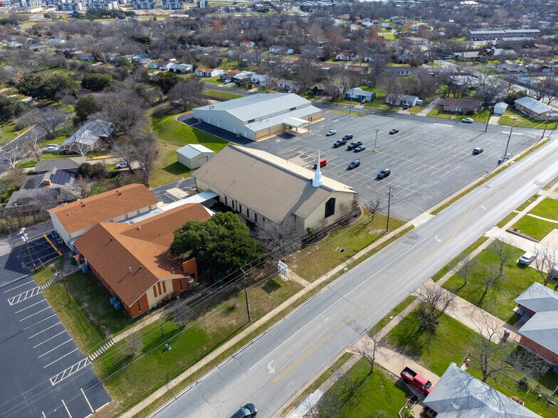 More Photos Of 906 Trimmier Rd, Killeen Religious Facility For Sale