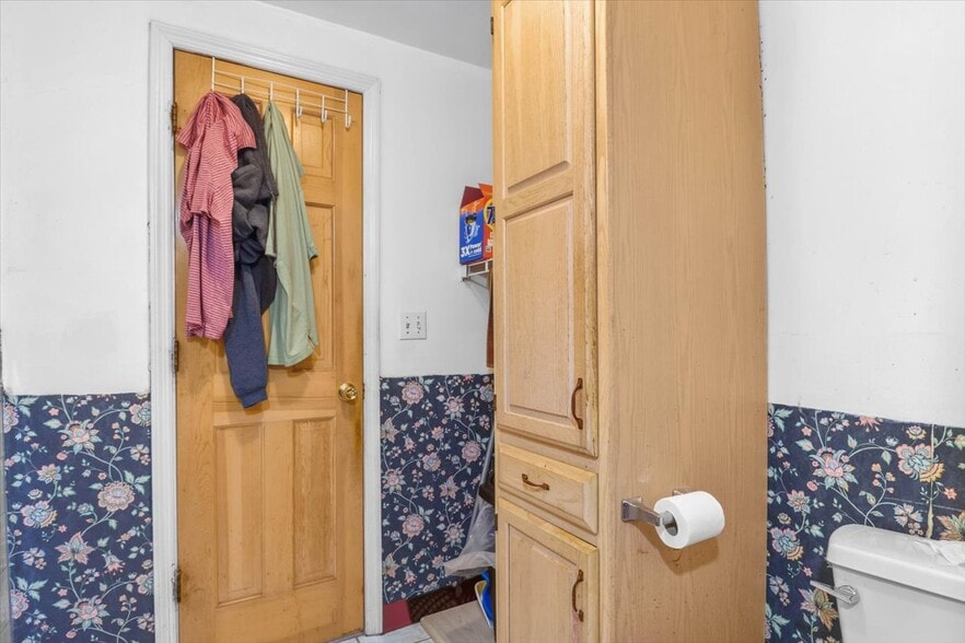 More Photos Of 914 Madison Ave, Scranton Apartments For Sale