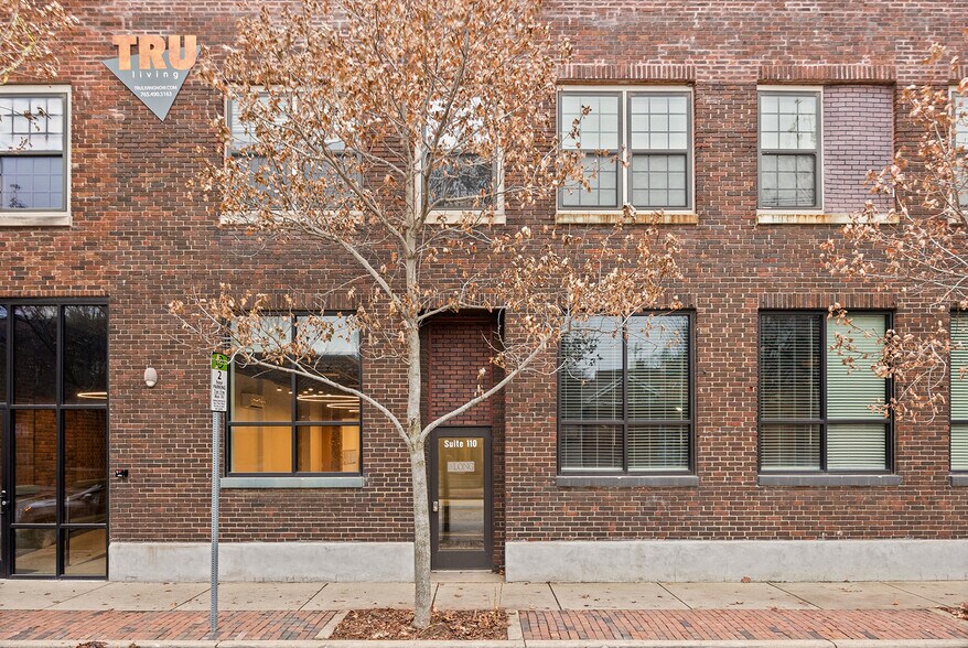 More Photos Of 300 N 5th St, Lafayette Office For Lease