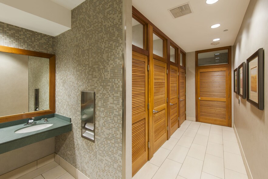 More Photos Of 3711 S MoPac Expy, Austin Office For Lease