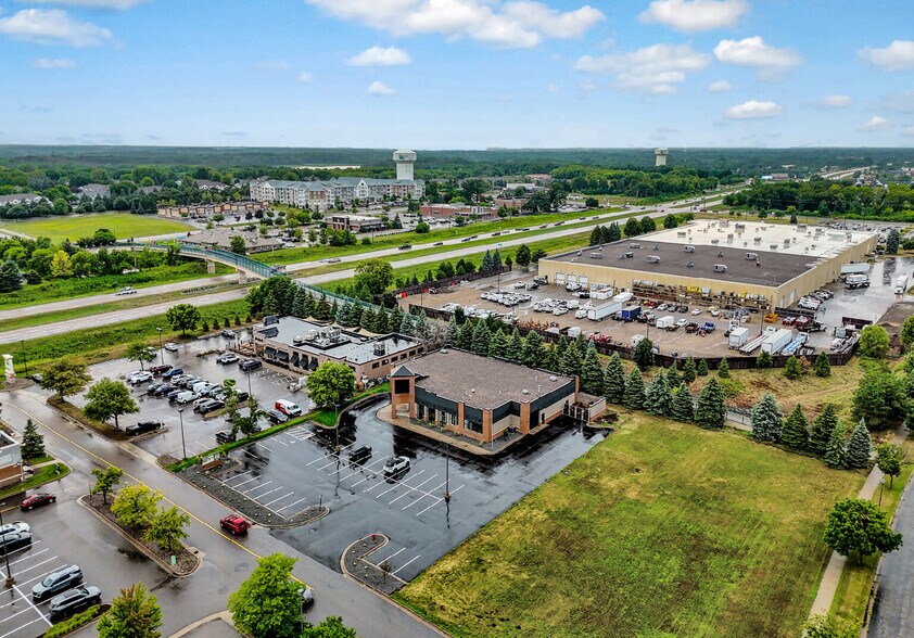More Photos Of 11473 N Marketplace Dr, Champlin Auto Repair For Sale