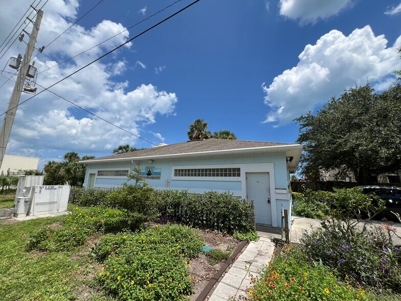 More Photos Of 391 3rd Ave S, Jacksonville Beach Office For Lease