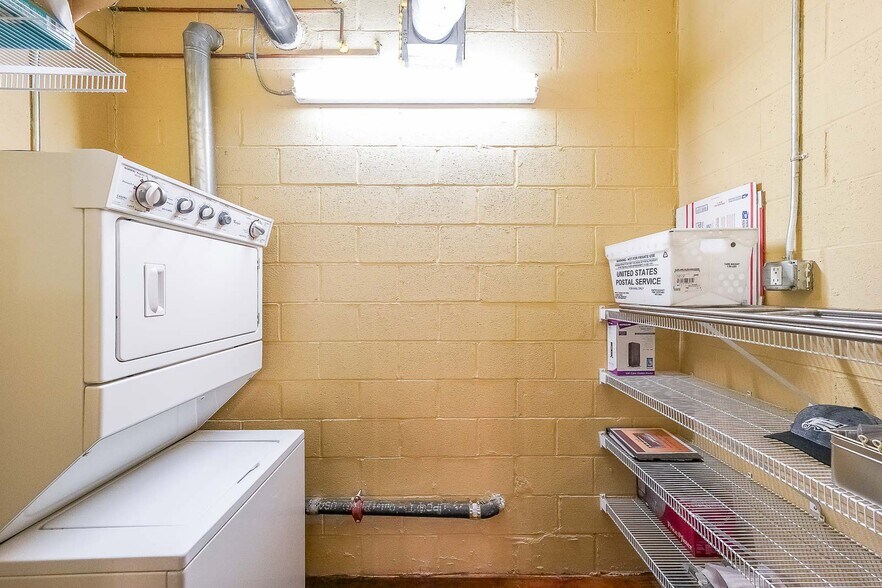 More Photos Of 319 Atlanta St, Marietta Office For Sale