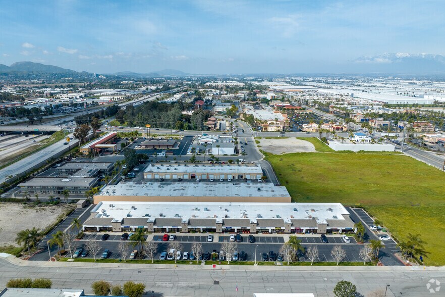 More Photos Of 1235 Indiana Ct, Redlands Storefront For Lease