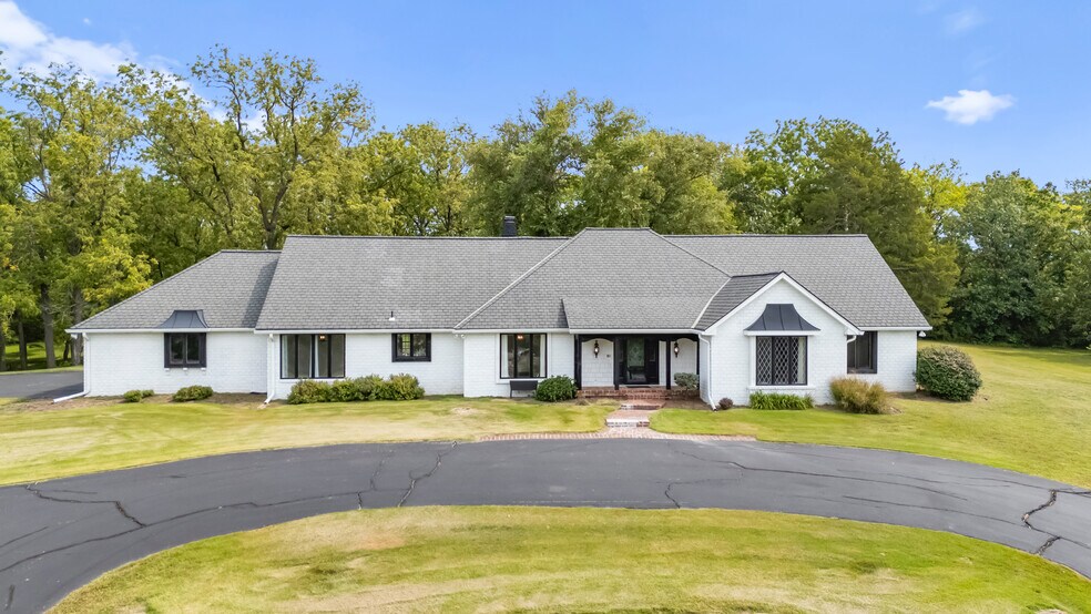 More Photos Of 1901 Moffet Rd, Saint Joseph Specialty For Sale