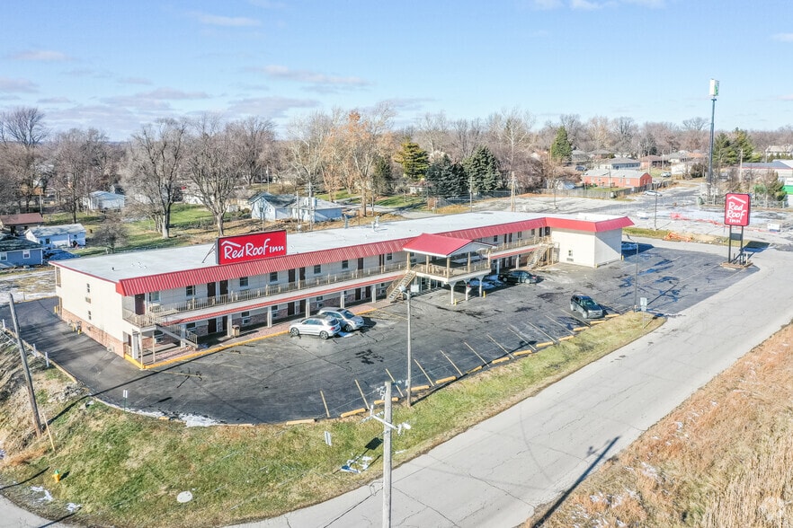 Primary Photo Of 5020 NE 14th St, Des Moines Hotel For Sale