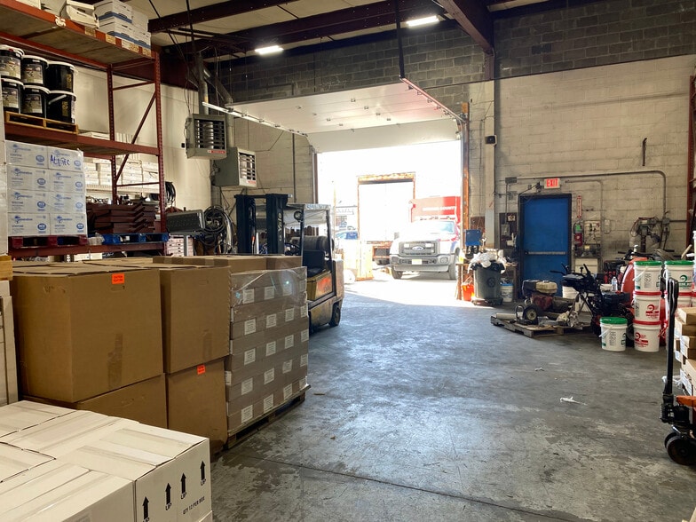 More Photos Of 75 Urban Ave, Westbury Warehouse For Sale