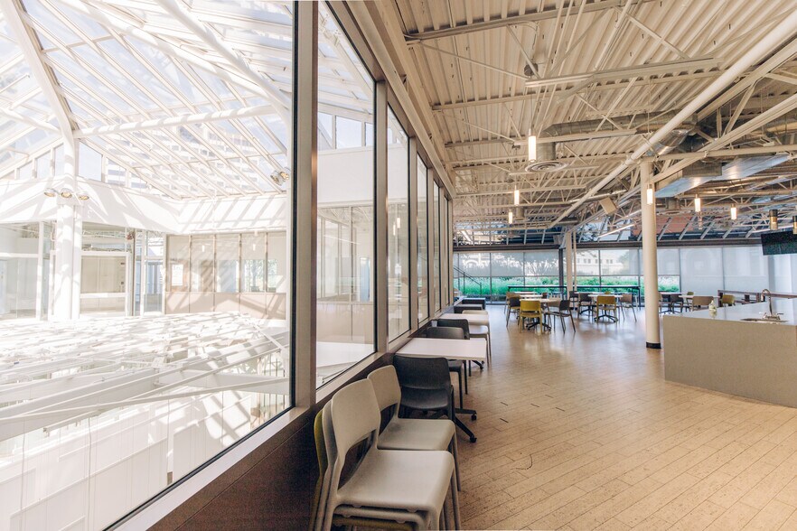 More Photos Of 135 SW Taylor St, Portland Loft Creative Space For Lease