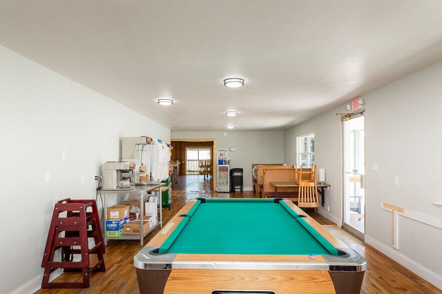 More Photos Of 48 Little Missouri Rd, Jane Restaurant For Sale