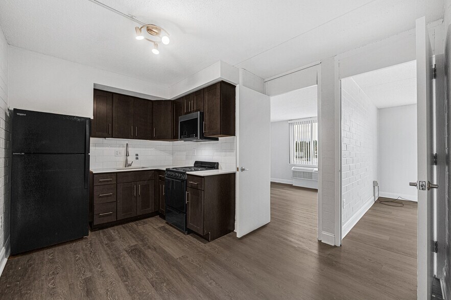 More Photos Of 1100 W Godfrey Ave, Philadelphia Apartments For Sale