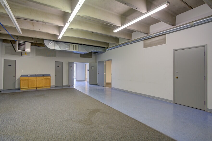 More Photos Of 675 Elkton Dr, Colorado Springs Distribution For Lease