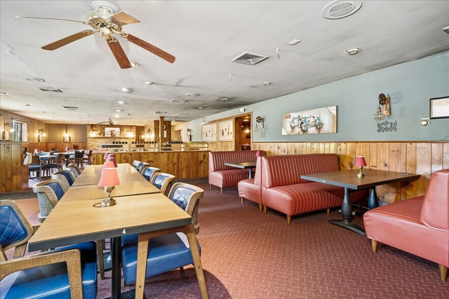 More Photos Of 31 Decatur St, Columbia Restaurant For Sale