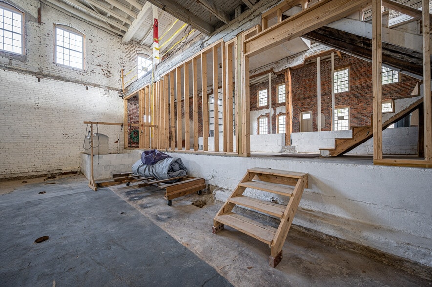 More Photos Of 313 S Government St, Lincolnton Office For Sale