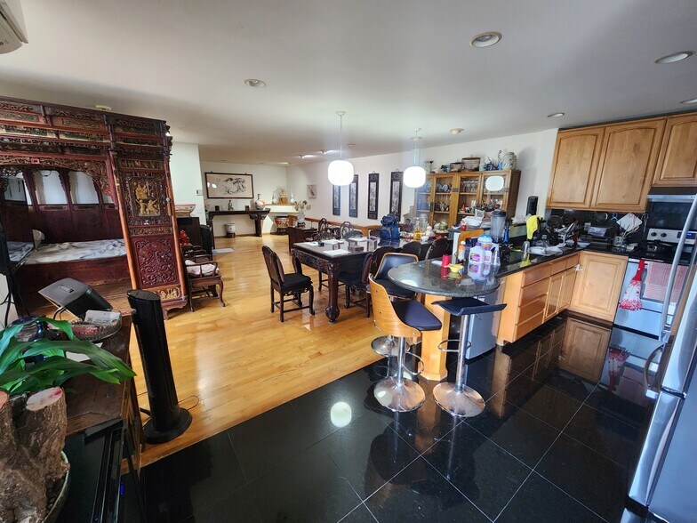 More Photos Of 1631 Liliha St, Honolulu Medical For Sale