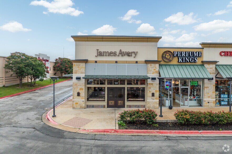 More Photos Of 3941 S Interstate 35, San Marcos Storefront For Sale