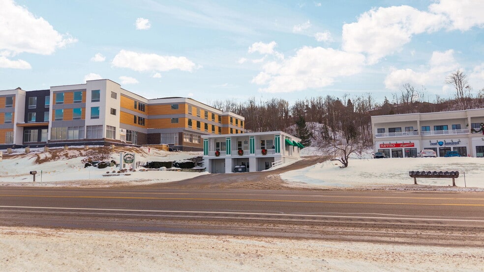 More Photos Of 2569 Charlevoix Rd, Petoskey Restaurant For Sale