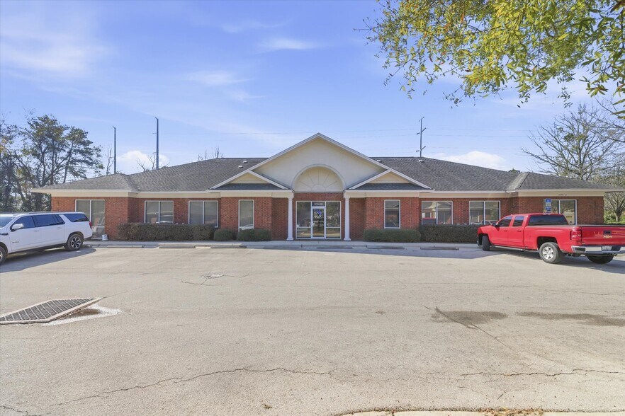 More Photos Of 1574 Village Square Blvd, Tallahassee Office For Lease