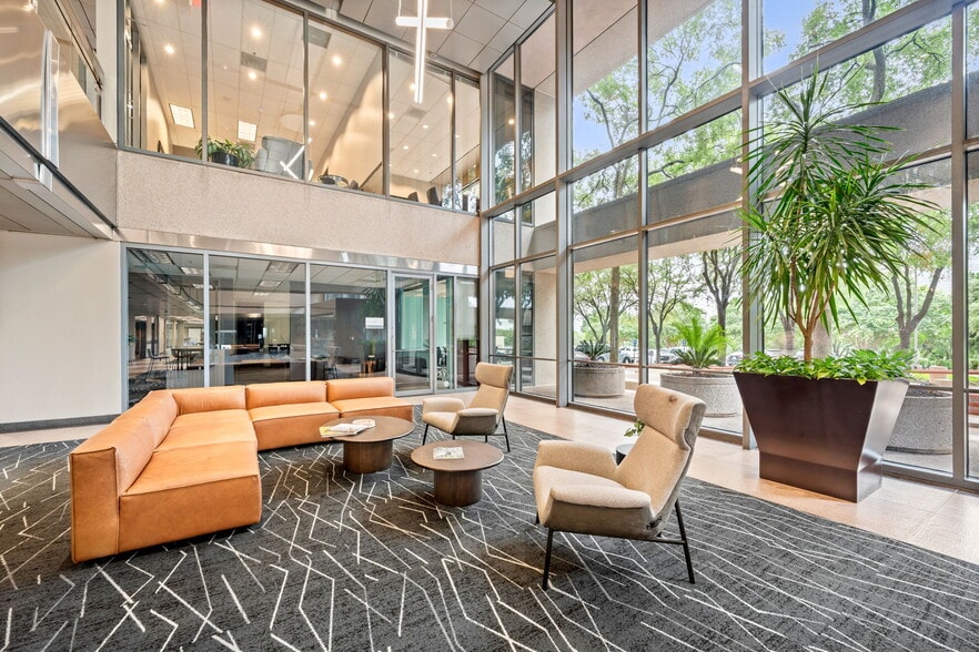 More Photos Of 8000 IH-10 W, San Antonio Unknown For Lease