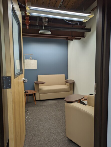 More Photos Of 1731-1749 N Elston Ave, Chicago General Retail For Lease